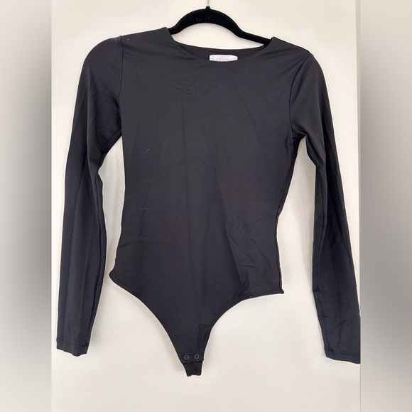 House of Harlow Black long sleeve bodysuit - Picture 1 of 10